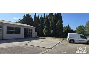 Local 100 m² AUBIGNAN