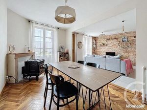 Maison 7 pièces 212 m²