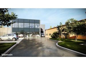 Local 800 m² Aigrefeuille-sur-Maine