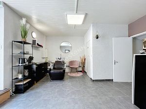 Faverges Seythenex _ Local commercial de 45 72 m² à vendre