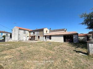 Maison à vendre 6 pièces LUSSANT (17)