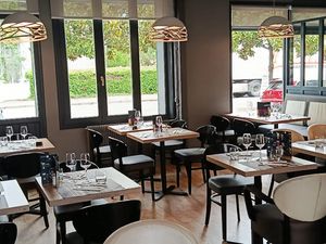 Vente locaux professionnels 150 m² à Condé-en-Normandie (14110)  199 500 €