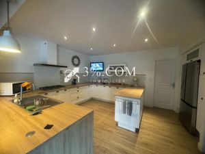 Vente maison 8 pièces 140 m² à Famars (59300)  462 000 €