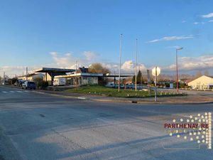 Propriété commerciale à vendre