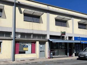 Local commercial à vendre