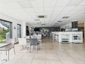 Local d'activités à vendre