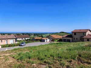 Terrain constructible viabilisé à vendre