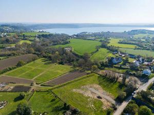 Terrain constructible viabilisé à vendre