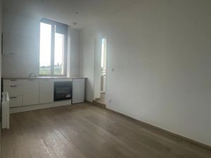 Location appartement 1 pièce 17.5 m² à Saint-Amand-les-Eaux (59230)  300 €