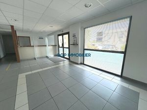 Local commercial - FRONTON