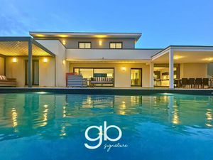 Villa Contemporaine 325 M2 Piscine 10×4 Sous-Sol 112 M2 Domotique Double Garage Vue...