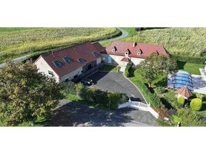 Maison contemporaine avec piscine et jardin Magnet (03)