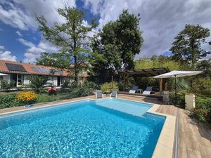 Maison de luxe de 8 pièces en vente à Mirannes  France