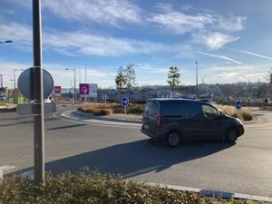 LOCAL A LOUER ZONE DE CUSSET