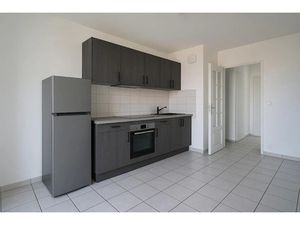 Vente appartement 4 pièces 84 m² à Saint-Priest (69800)  215 000 €