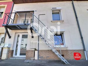 Maison de village de plus de 175m² environ avec deux logements indépendants idéal pour inv