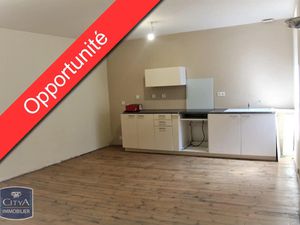 Maison à vendre 7 pièces 188 m² - Sauxillanges (63) - 56 000€