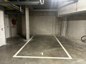 Ondergrondse autostaanplaats in residentie