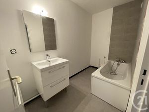 Location Appartement 1 pièce 45m² CHATEAUROUX 36000