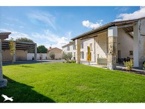 Vente maison 6 pièces 247 m² à Les Touches-de-Périgny (17160)  441 000 €