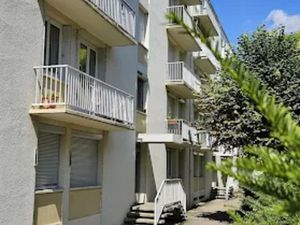 Vente appartement 5 pièces 89.8 m² à Saint-André-les-Vergers (10120)  108 000 €
