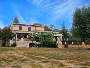 Maison traditionnelle à vendre à Entrecasteaux