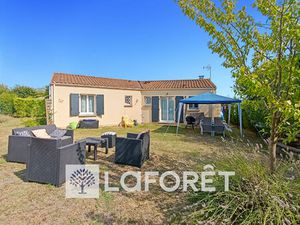 Maison de plain-pied T4 (89 m²) à Berneuil (17460) - 10 km de SAINTES (17100)