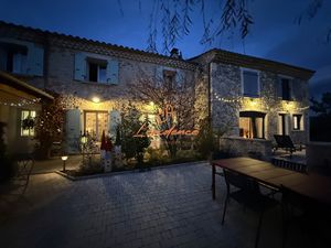 Grand mas en pierre typique de la Drôme Provençale 2 habi