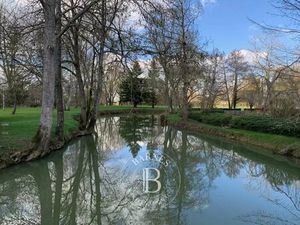 Maison à vendre 10 Pièces 400 m2 Montbizot - 2 600 000 €