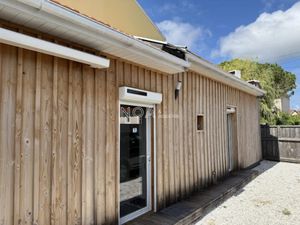 Vente maison 4 pièces 66.2 m² à Ares (33740)  299 000 €