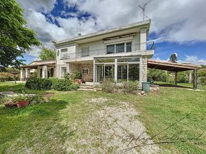 Vente maison 10 pièces 190 m² Saint-Julien-les-Rosiers (30340)