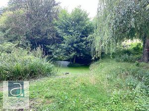 Broons ? Terrain de loisirs de 6 342 m² en bord de ruisseau  dépendances et bâtis