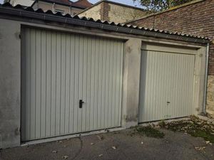 Garage à Louer