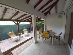 Location Appartement 2 pièces Meublé 40m² LES ABYMES 97139