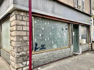 Vente maison 4 pièces 74 m² à Vatan (36150)  30 000 €