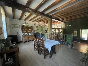 Vente maison 6 pièces 157 m² à La Celle-Dunoise (23800)  148 400 €