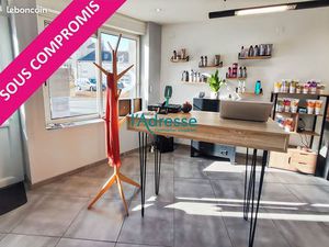 Murs commerciaux 65 m² MONTREVAULT SUR EVRE