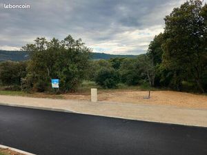 Terrain 1 311 m² Rustrel