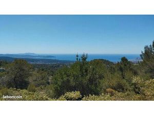 Terrain 3 950 m² Ceyreste