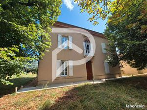 Maison 6 pièces 259 m²