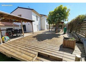 Maison 10 pièces 275 m²