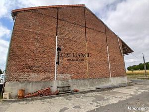 Grange 500 m² Croisilles