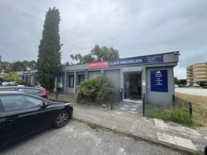 Location locaux professionnels 5 pièces 92 m² à Pessac (33600)  1 100 €