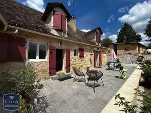 Maison à vendre 4 pièces 104 m² - Eyraud-Crempse-Maurens (24) - 273 000€