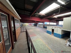 Entrepôt de 1520 m2 à louer