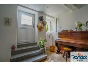 Mme. Benkorba Camille