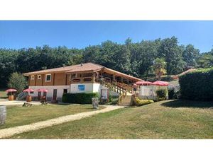 Restaurant En Activite Situe Dans Un Village De Vacances