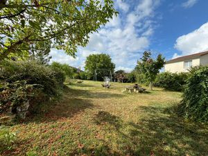 Maison 107 m² avec 1500 m² de terrain - Ambronay