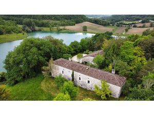 Maison à vendre SAINT BEAUZEIL 5 pièce(s) 252m2 478 000€