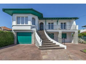 Vente maison 8 pièces 185m2 Ciboure 64500 - 900000 € - Surface Privée